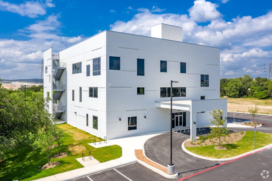 More Photos Of 4515 N Loop 1604 W, San Antonio Medical For Lease