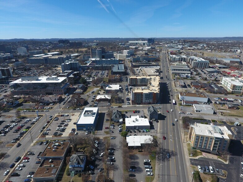 More Photos Of 341 21st Ave N, Nashville Office Residential For Sale