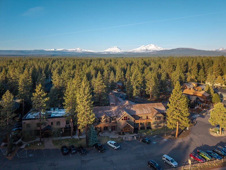 More Photos Of 1001 E Desperado Trl, Sisters Health Club For Sale