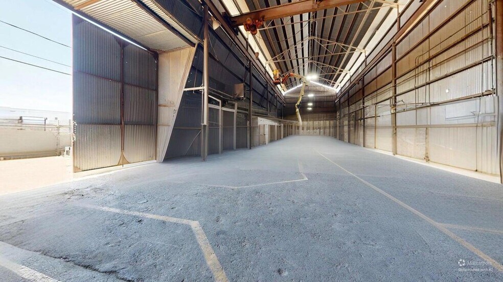 More Photos Of 1821 E Madison St, Phoenix Manufacturing For Sale