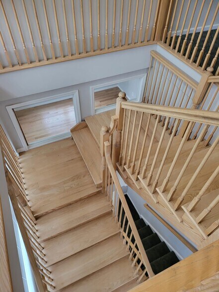 More Photos Of 1910 Oak Tree Rd, Edison Office For Lease