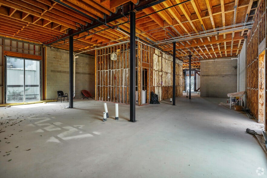 More Photos Of 415 E Cevallos St, San Antonio Restaurant For Lease