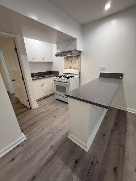 More Photos Of 17220 Grevillea Ave, Lawndale Apartments For Sale