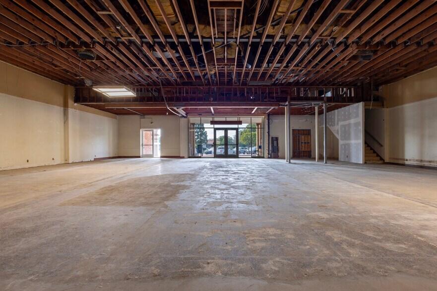 More Photos Of 22 Malaga Cove Plz, Palos Verdes Estates Restaurant For Sale