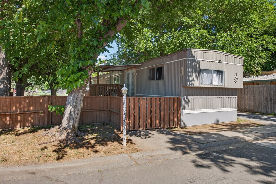 More Photos Of 130 Gilmore Rd, Red Bluff Manufactured Housing Mobile Home Park For Sale