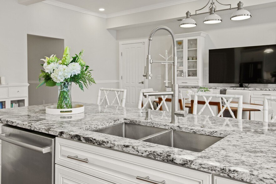 More Photos Of 114-116 E Main St, Penn Yan General Retail For Sale