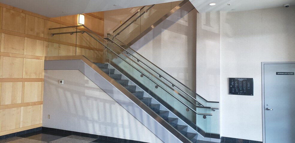 More Photos Of 7115 Leesburg Pike, Falls Church Office For Sale