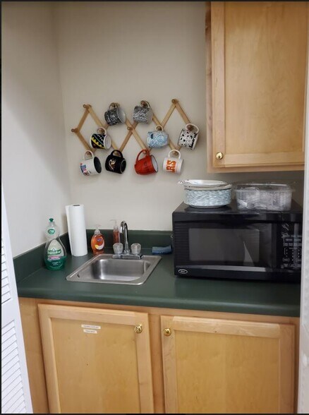 More Photos Of 5015 Southpark Dr, Durham Medical For Lease