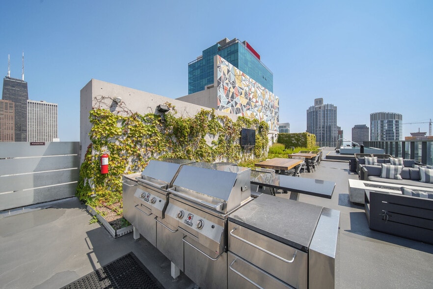 More Photos Of 200 E Illinois St, Chicago Apartments For Sale