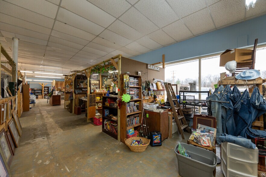 More Photos Of 20310 Main St E, Huntingdon Storefront For Sale