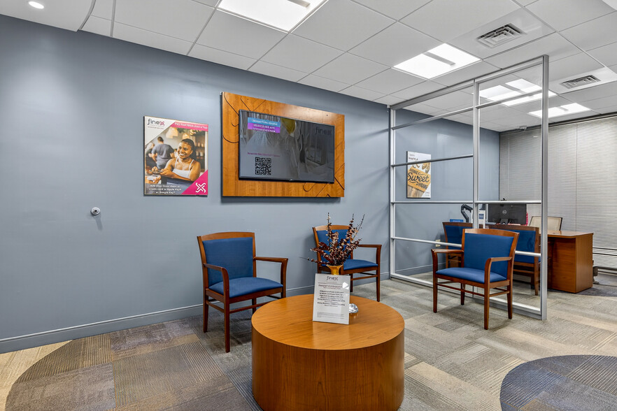 More Photos Of 60-62 Hyde Ave, Vernon Storefront Retail Office For Sale