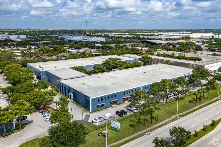 1571 N Powerline Rd, Pompano Beach, FL 33069 Industrial For Lease