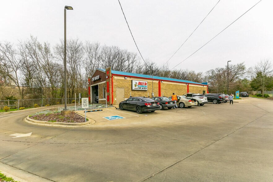More Photos Of 671 Main St, Goodlettsville Carwash For Sale