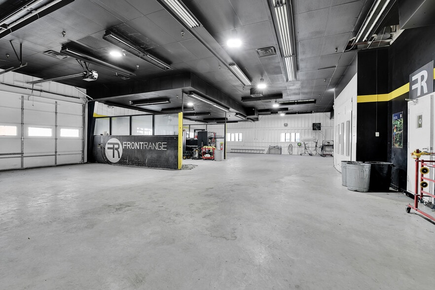 More Photos Of 4560 S Federal Blvd, Englewood Auto Repair For Sale