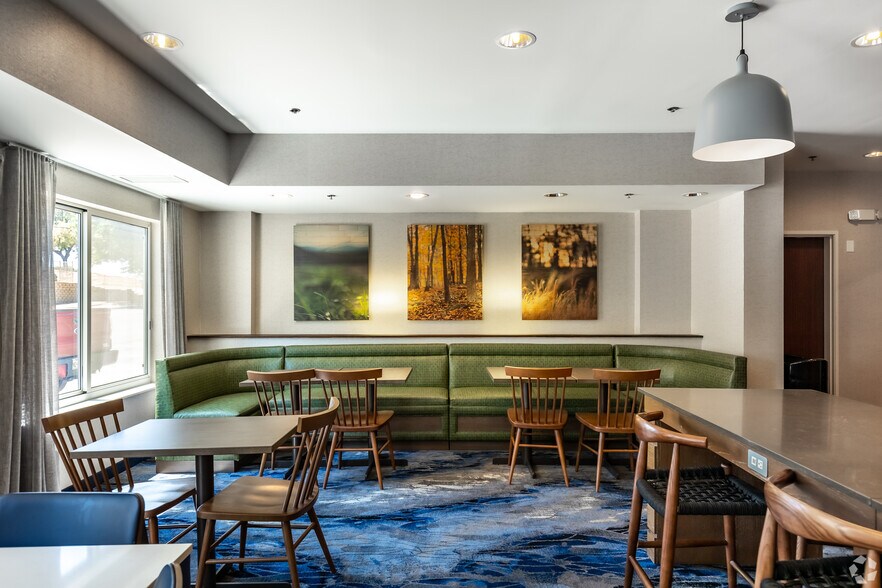 More Photos Of 6851 West Fwy, Fort Worth Hotel For Sale