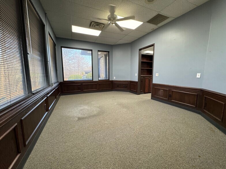 More Photos Of 6220 W Virginia Pky, McKinney Medical For Lease