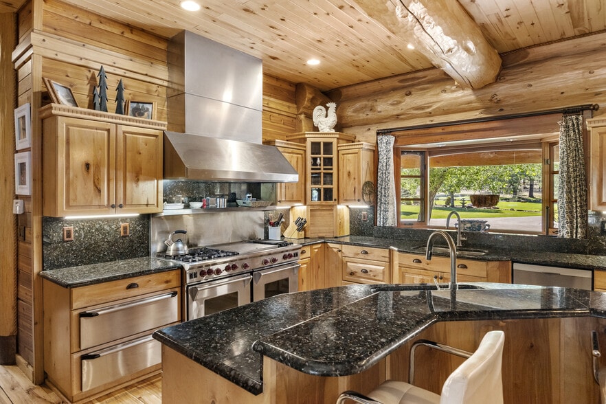 More Photos Of 1613 Black Canyon Rd, Heber Lodge Meeting Hall For Sale