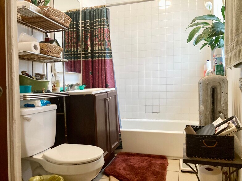 More Photos Of 8021 S Drexel Ave, Chicago Multifamily For Sale
