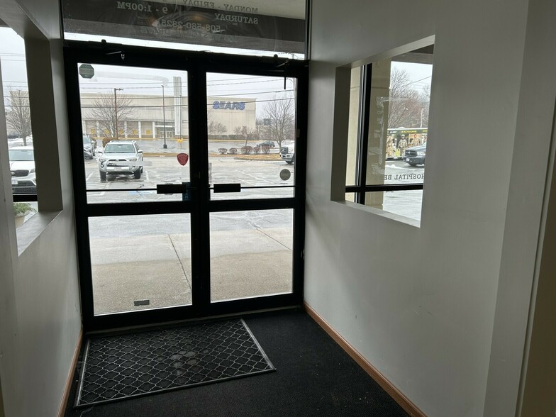 More Photos Of 165 Westgate Dr, Brockton Unknown For Lease