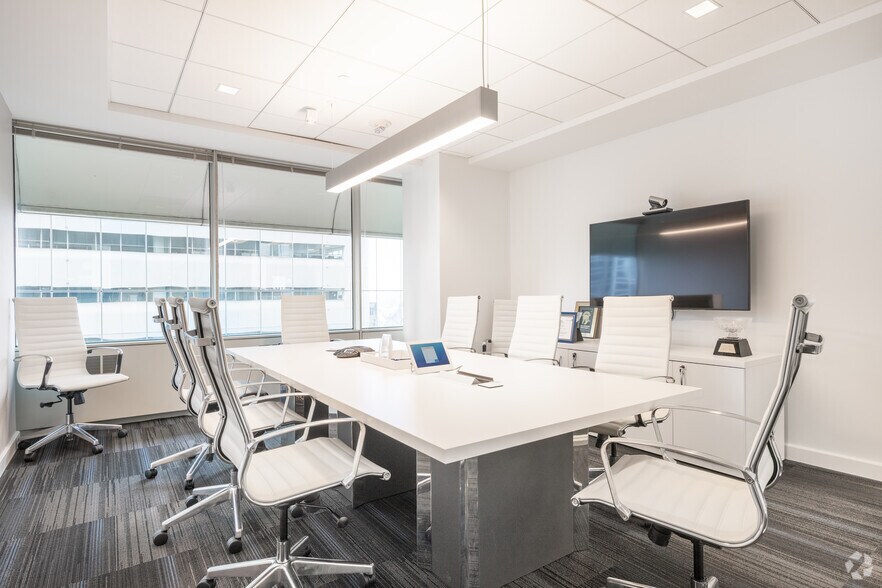 More Photos Of 1650 Arch St, Philadelphia Office For Sale