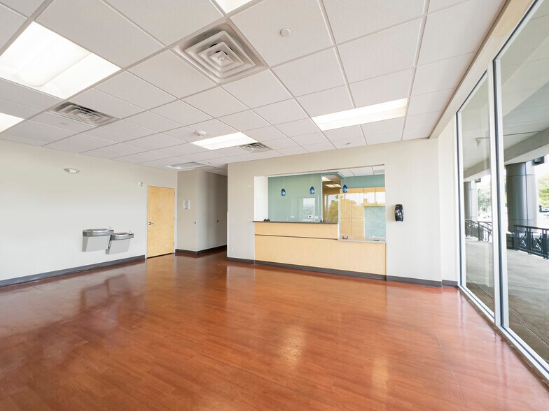 More Photos Of 261 Old York Rd, Jenkintown Medical For Lease