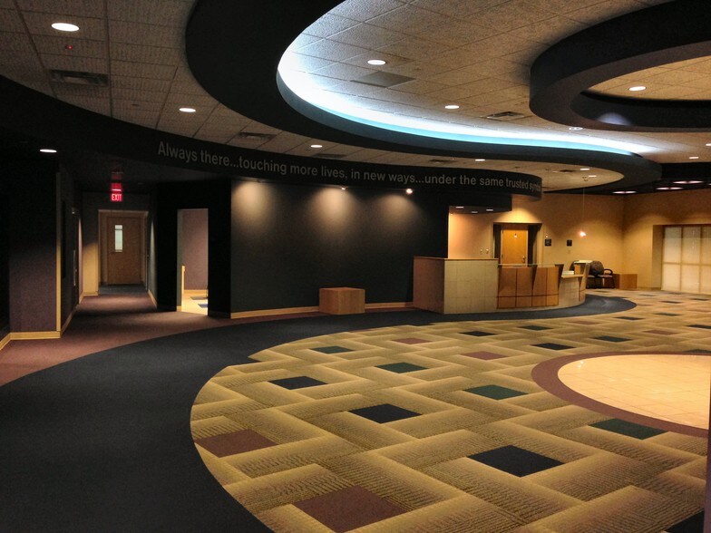 More Photos Of 1900 E Douglas Ave, Wichita Office For Lease