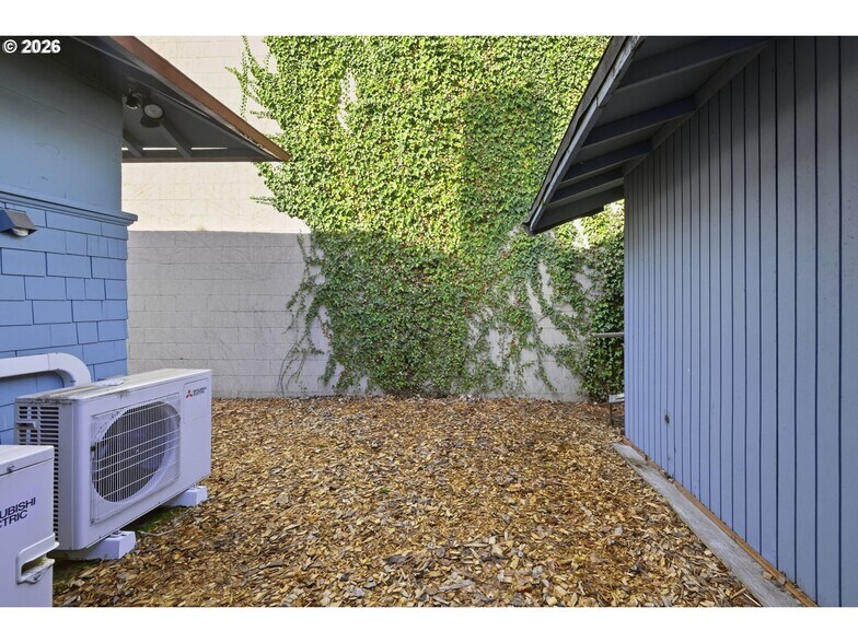 More Photos Of 245 W 13th Ave, Eugene Office For Sale