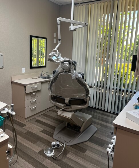 More Photos Of 1603 Eureka Rd, Roseville Medical For Sale