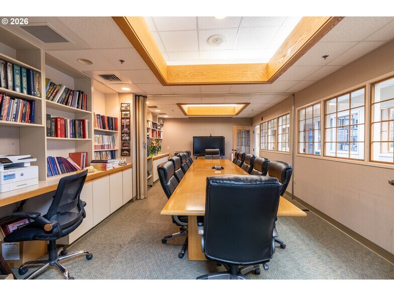 More Photos Of , Coos Bay Office For Sale