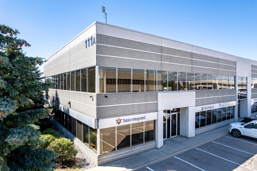 More Photos Of 111 Zenway Blvd, Vaughan Light Distribution For Lease