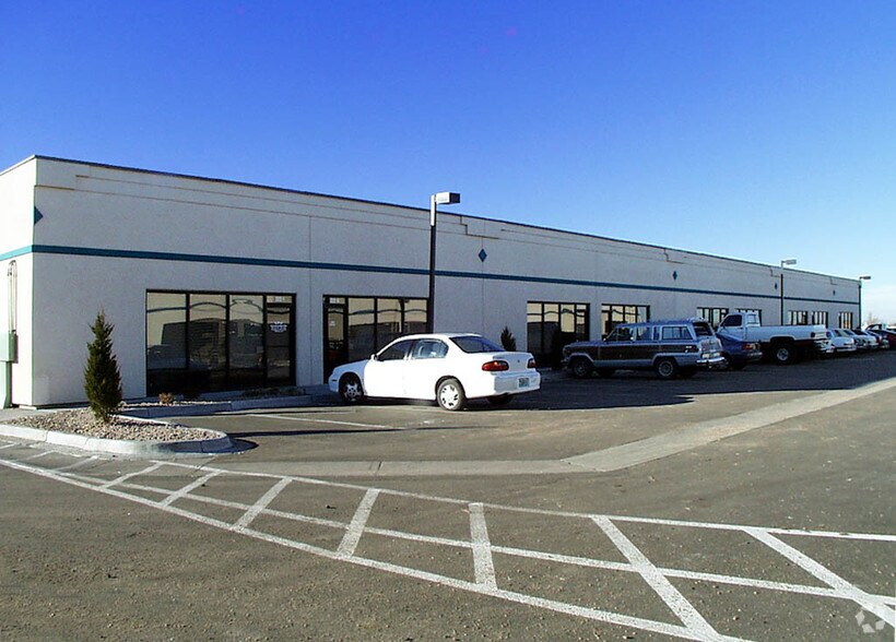 More Photos Of 322 Norfolk St, Aurora Warehouse For Sale