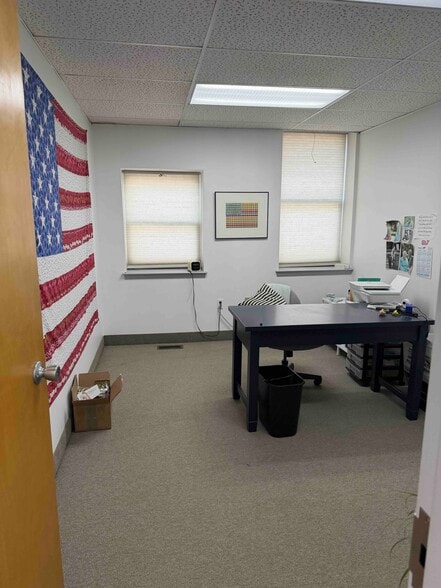 More Photos Of 915 Jenkintown Rd, Elkins Park Storefront Retail Residential For Sale