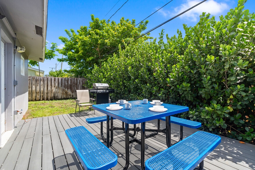 More Photos Of 1520 NE 51st St, Fort Lauderdale Apartments For Sale