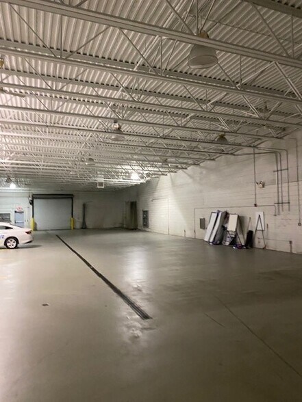 More Photos Of 3710 W Commercial Blvd, Tamarac Light Distribution For Sale