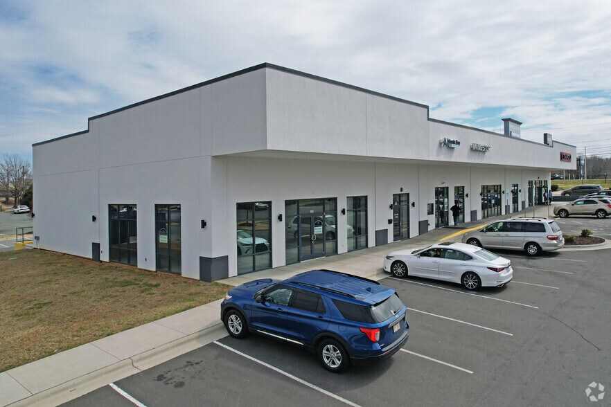 More Photos Of 521-669 Huffman Mill Rd, Burlington Unknown For Lease