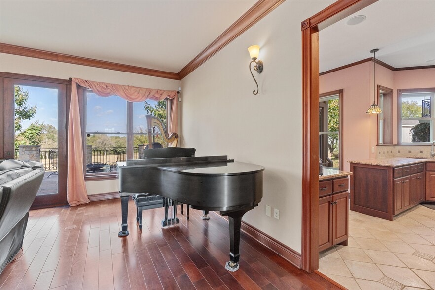 More Photos Of 1092 FM 3000, Elgin Specialty For Sale