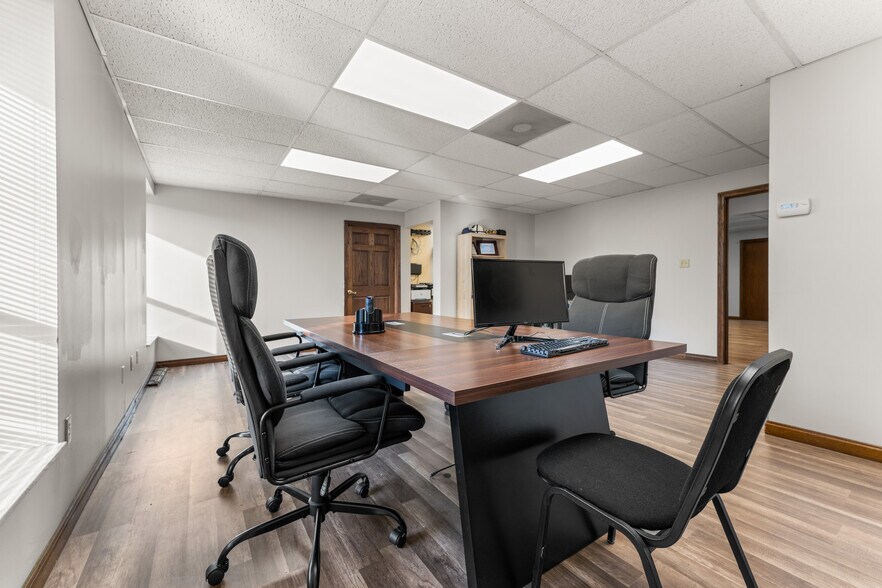 More Photos Of 600 Commerce Dr, Coraopolis Office Residential For Sale