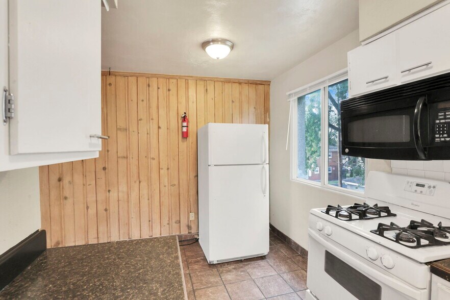 More Photos Of 27 W 8th Ave, Columbus Apartments For Sale