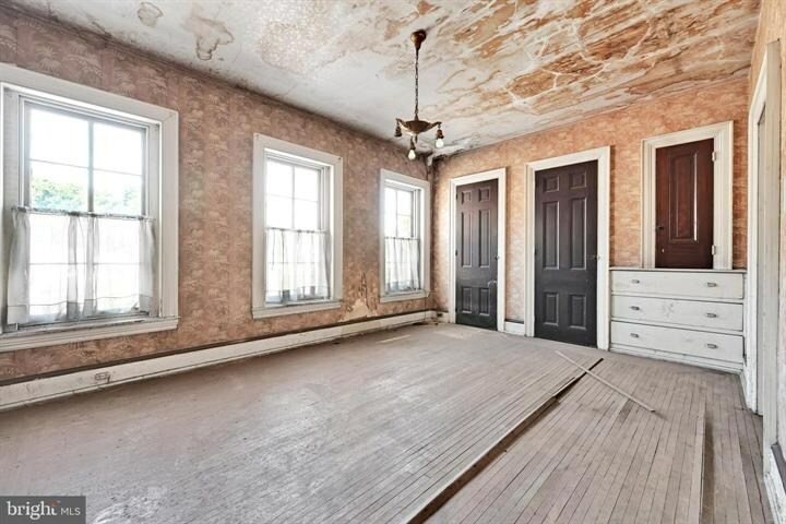 More Photos Of 407 W Market St, Pottsville Office For Sale