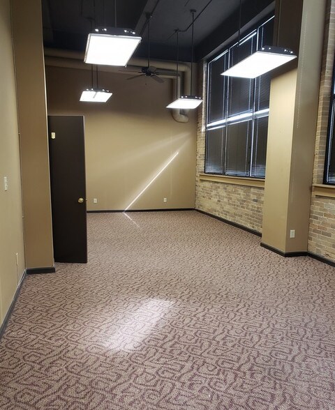More Photos Of 2107 5th Ave N, Birmingham Office Residential For Sale