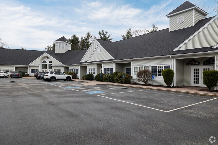 More Photos Of 1 Commons Dr, Londonderry Medical For Lease
