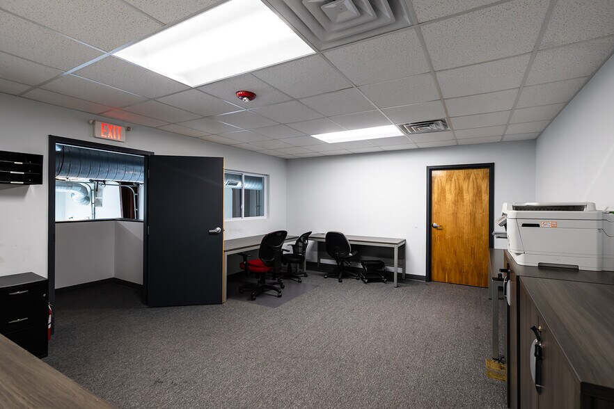 More Photos Of 110 Greenfield St, Wilmington General Retail For Sale