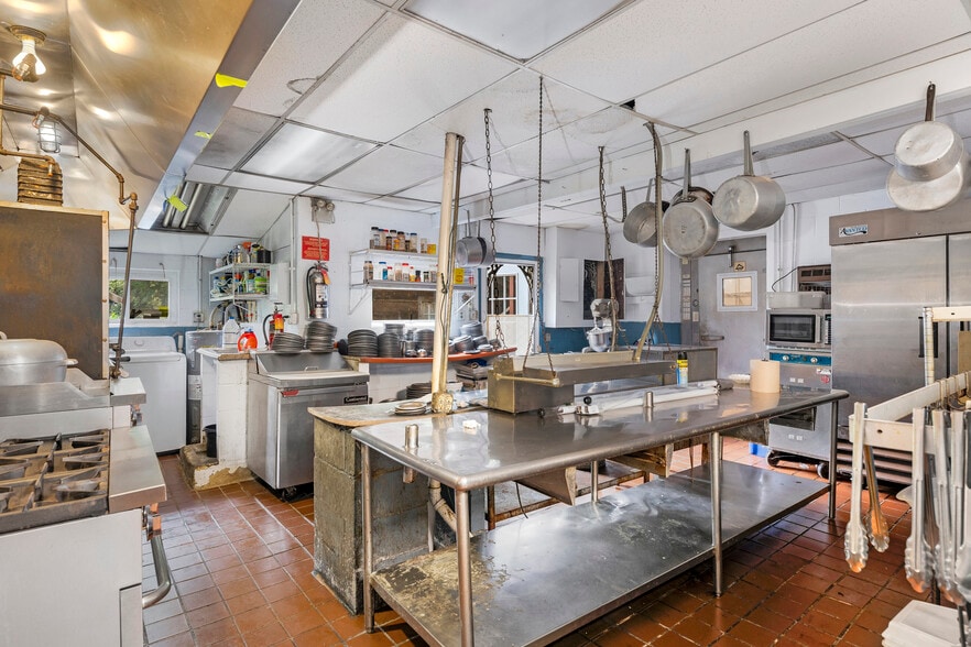 More Photos Of 1332 Susquehanna River Rd, Port Deposit Bar For Sale