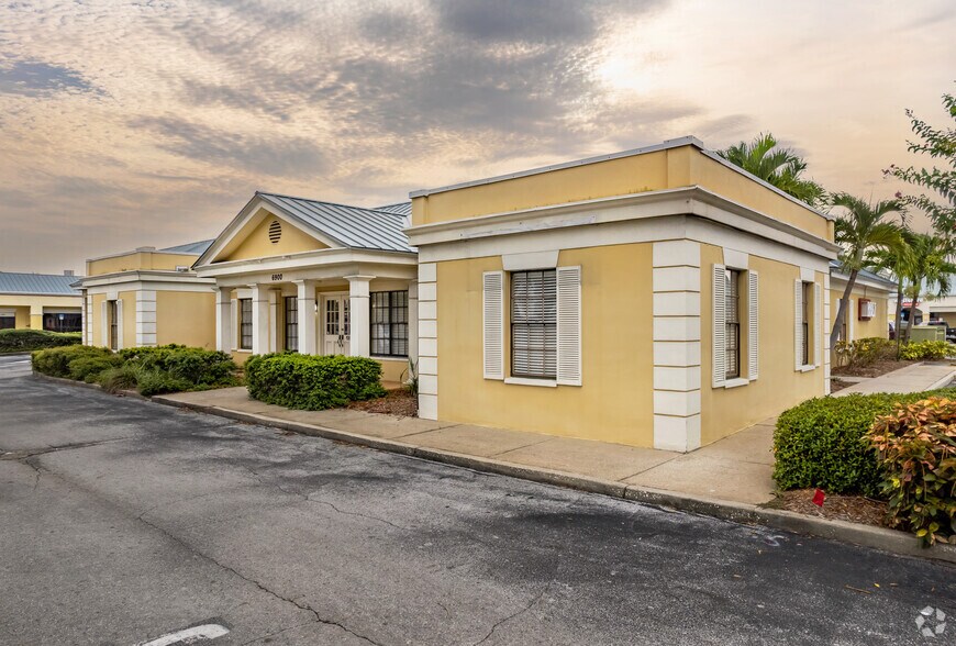 More Photos Of 7022-7088 22nd Ave N, Saint Petersburg Unknown For Lease