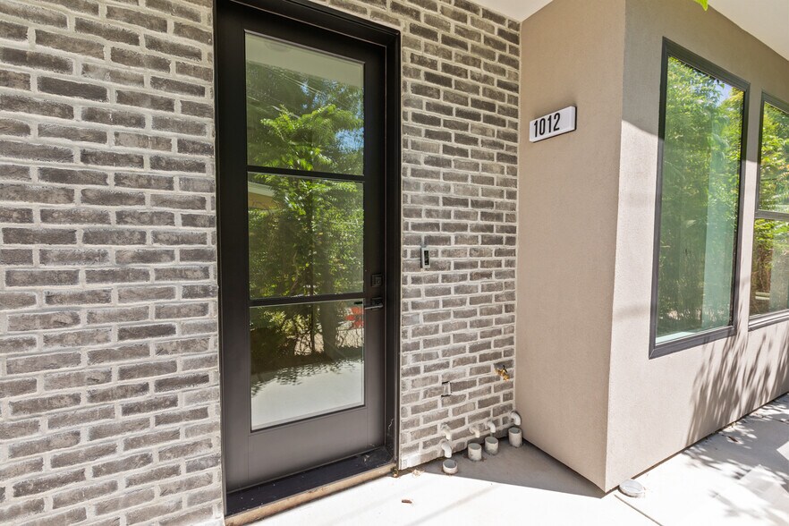 More Photos Of 1012 Uptown Aly, Sacramento Multifamily For Sale