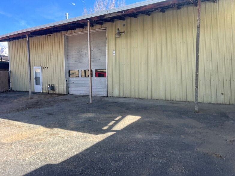 More Photos Of 954 E 100 N, Payson Distribution For Sale