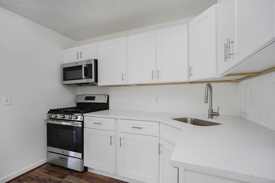 More Photos Of 63-65 Pierce Street, Newark Office Residential For Sale