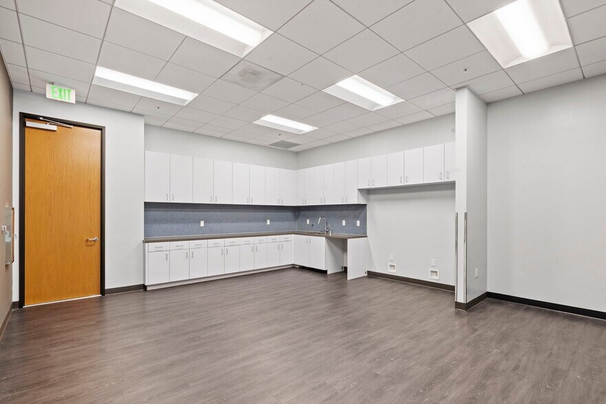 More Photos Of 30401 Agoura Rd, Agoura Hills Unknown For Lease