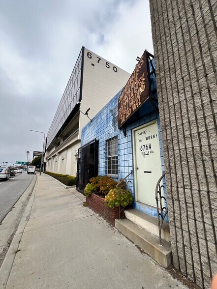More Photos Of 6764 S Centinela Ave, Culver City Warehouse For Sale