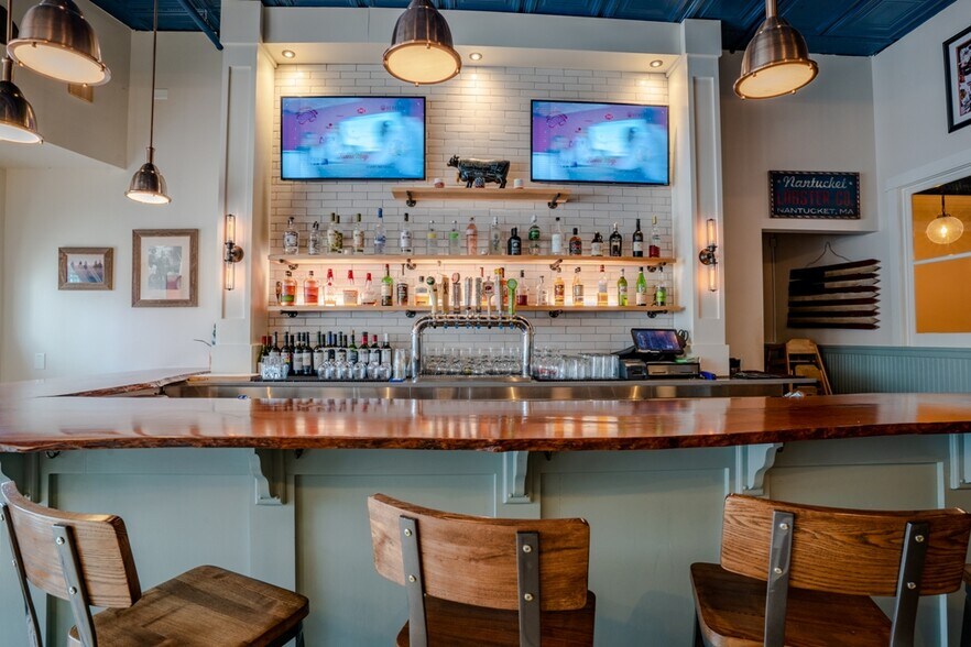 More Photos Of 30 S La Grange Rd, La Grange Restaurant For Sale